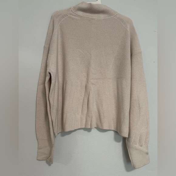 Lululemon Women’s Merino Wool-Blend Ribbed Turtleneck Sweater in Ivory Size 8 - Picture 3 of 4